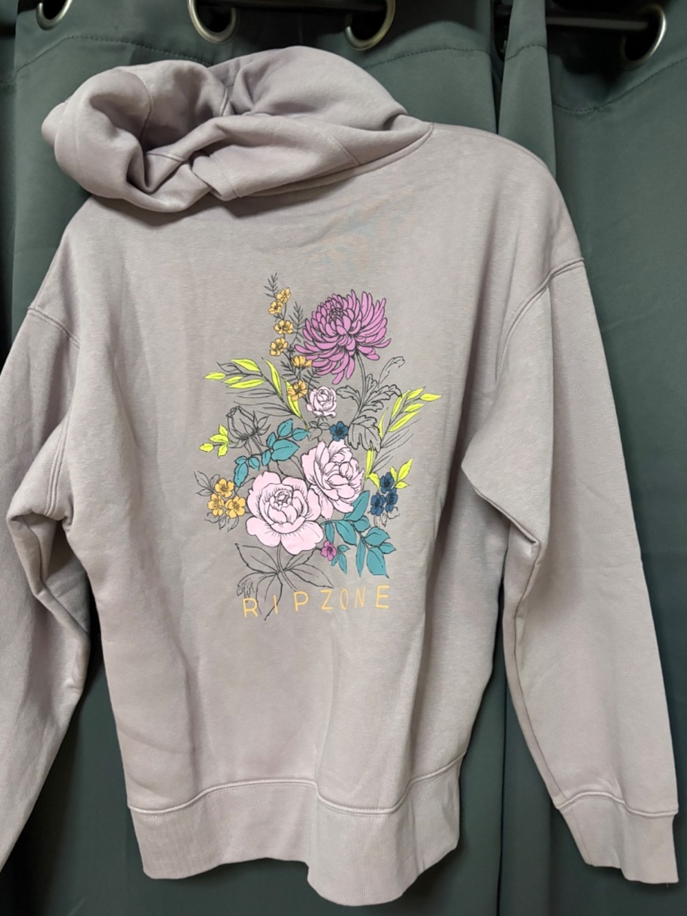 NWT Ripzone sweater - Picture 3 of 3